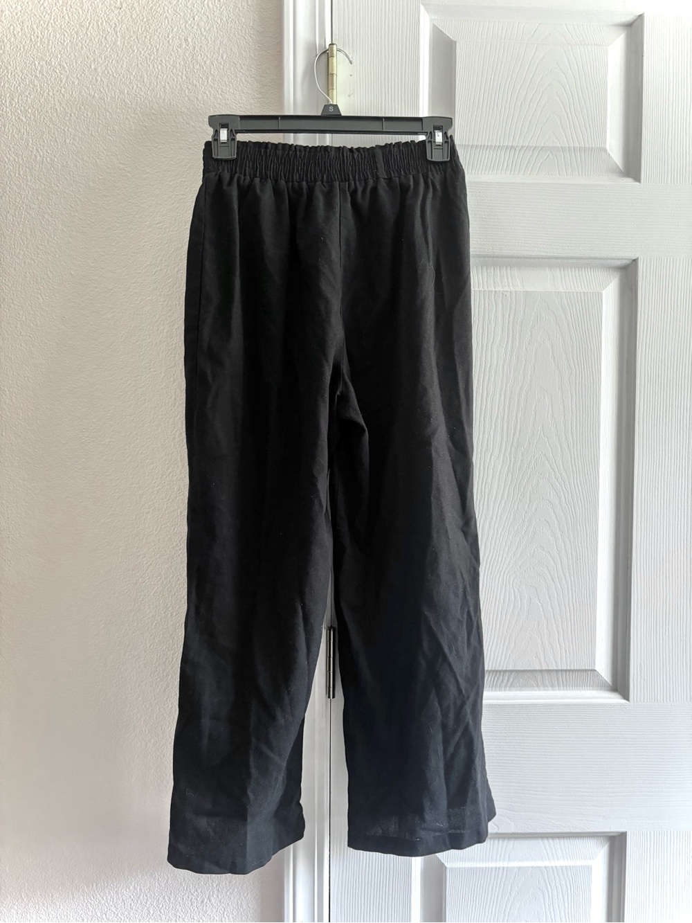 Forever 21 Black Pull-on Flowy Wide Leg Neural Casual Pants Size S